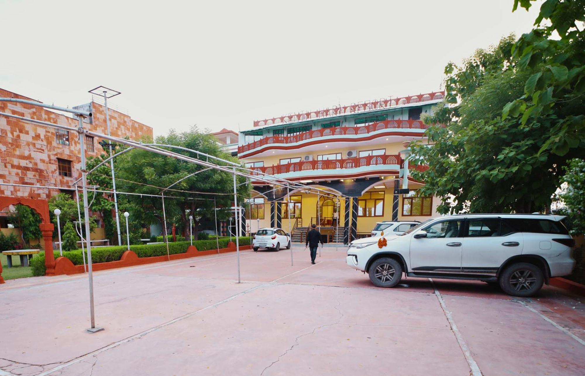 Kenth Hari Resort Dhaulpur By Shrigo Hotels Екстер'єр фото